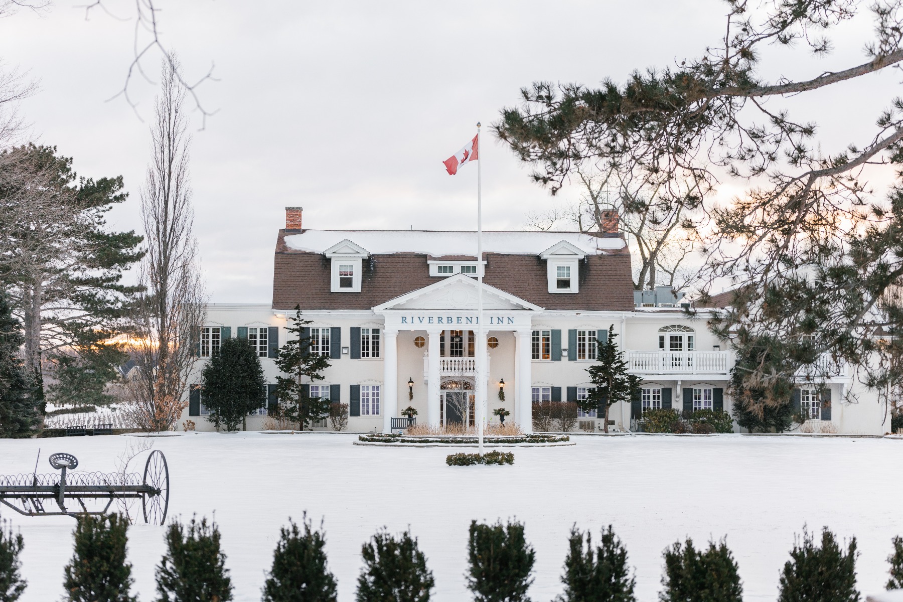 Riverbend Inn & Vineyard